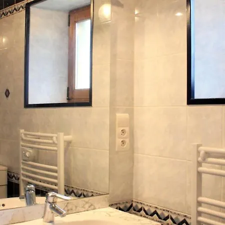 Holiday home Maison Chaleureuse Pres De Sarlat Avec Jardin Clos, Cheminee Et Equipements Bebe - Fr-1-616-47 *